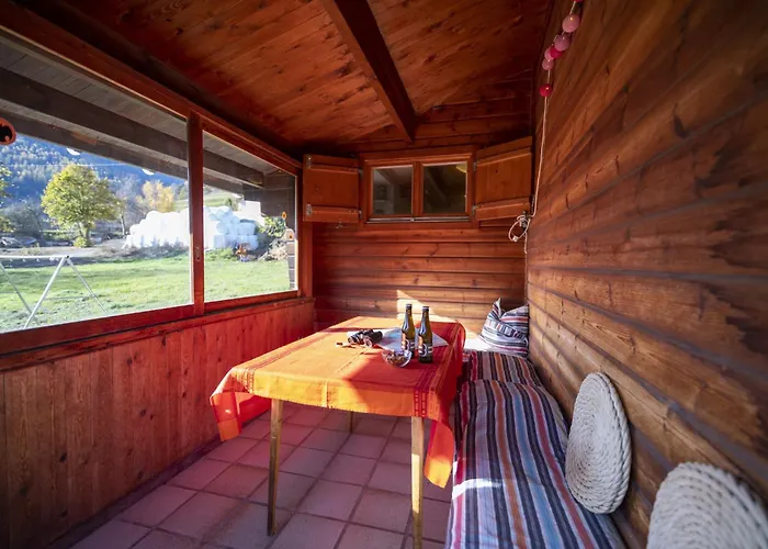 Chasa Avant Porta شاليه Ramosch