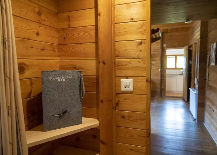 Chasa Avant Porta 木屋 Ramosch